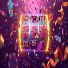 Filipino players enjoying draemjili Bet virtual sports and slot games on mobile devices